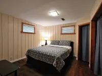 Sandy Shore Lodge- beautiful, private sand beach awaits! Hotels in Shell Lake