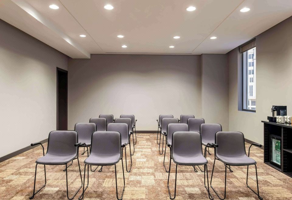 3. 이비스 도하..