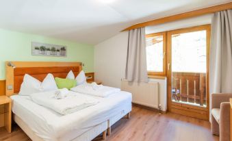 Group Holiday Apartment in Oberau with Pool Use