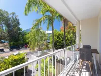 Noosa Parade Townhouse w/ Terrace by Stay Noosa