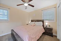 3 Bed Family Getaway- No Pet Fees Hotels in Rush Creek Township