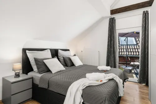 MOLA Apartments-Altstadt-Large roof terrace-Grill-Free parking-WLAN