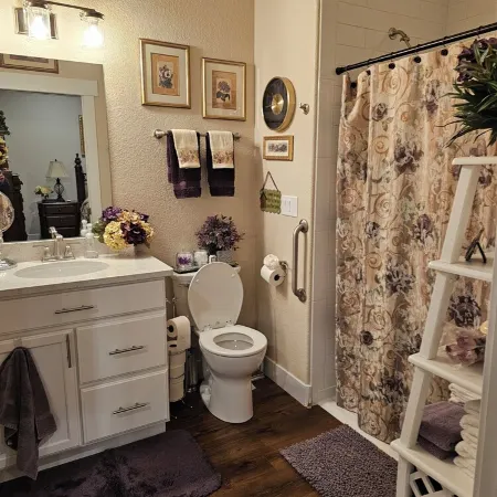 Charming 1-bedroom inlaw suite in wonderful Severance with WiFi, AC