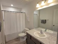 Hill Base Modern Hotels in Umatilla