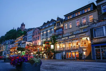 Hotel Karl Noss Отели в г. Кохем