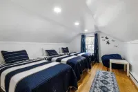 Family Friendly  Lakefront -  Dock & Game Room Perfect for Relaxation and Fun