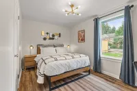 Cozy North Seattle Rambler with Spacious Yard 레이크 시티 호텔