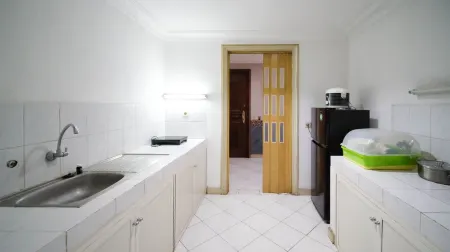 Best Deal and Homey 2Br at Taman Beverly Apartment