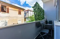 Luxury Hedone Apartment Near the Bridge with Private Spa Zone