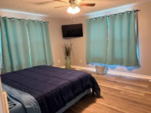 Charming 4-bedroom house with AC and WiFi in Dyersburg Hotels in Dyer County