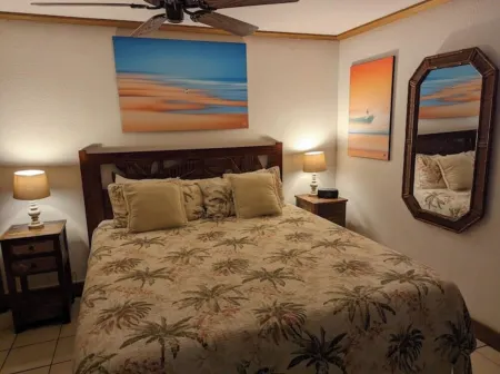 Awesome Beach Condo with A/C in Sunny Poipu, Kauai