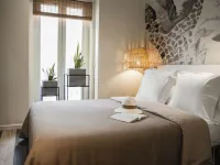 Select Liberdade Hotels near Lisbon City Center