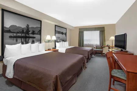 Super 8 by Wyndham Sault Ste Marie on Отели в г. Алгома