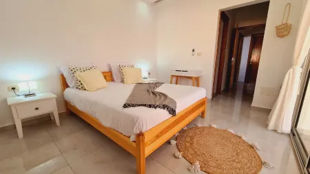 Villa Lina : Modern swimming pool not overlooked Djerba