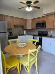 Cozy 2 Bedroom Unit, Just Minutes to the Beach