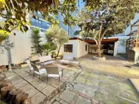 Soul Fam Hostel - Lgbtq Inclusive Отели в г. 