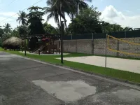 Comfortable 4-Bdrm Villa,Gated,Beach,Pool,A/C, Billiard/Ping Pong, Warm Weather!