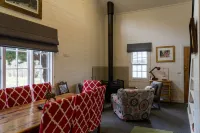 Charming renovated cottage close to Perisher Ski Tube, Crackenback Hoteles en Crackenback