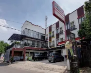 Urbanview SRB near Mall Ciputra Cibubur by RedDoorz Hotel dekat Masjid Al Ishlaah Kranggan