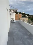 New superb 90 m2 seafront apartment on the Côte Bleue