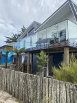 Totara Bach - just a few meters away from the beach (Tata Beach, Golden Bay) Hotels in 
