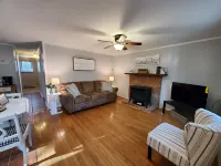 Blue Ridge Mountain Cottage~1 minute from Parkway!