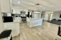 Henderson House  6beds,Pool,backyard,pet friendly, free parking Hotels near Boulder City Dry Lake Bed