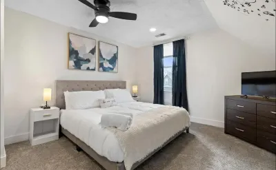 Condo in Fountain Square, 6-minute drive to Gainbridge Fieldhouse Hotels in 