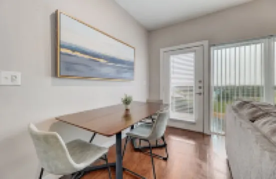 Plush 2Br Cal King Suite Close to Everything