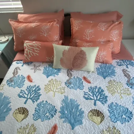 Sunrise, Suntan, Sunset repeat! Coastal getaway! 2 bd, pet and kid friendly
