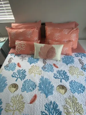 Sunrise, Suntan, Sunset repeat! Coastal getaway! 2 bd, pet and kid friendly