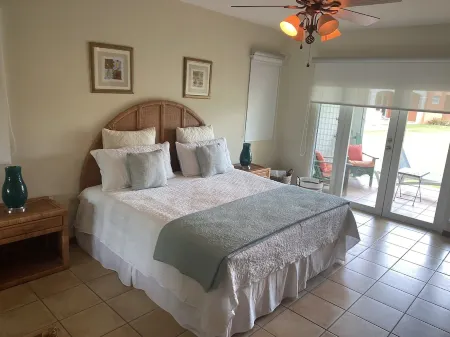 A Great Relaxing Villa with lake view and a few steps from the pool<br><br>