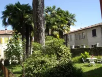 Family apartment with garden - 10 min from the lake!