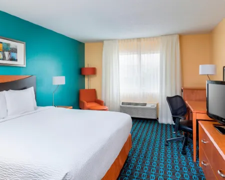 Fairfield Inn & Suites Kansas City Lee's Summit Hotels in Lee's Summit