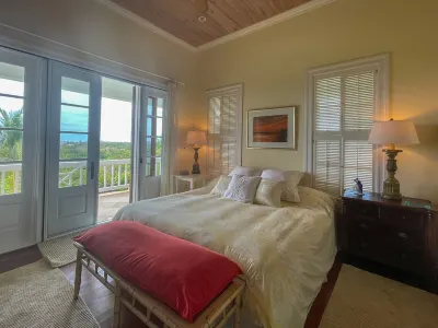 Solaqua luxury hillside villa with 360 views, pool/spa and pink sands beach Các khách sạn ở 