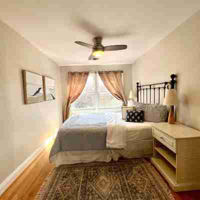 Fantastic Spacious Eastport Home Easy Walk to Everything & Parking for 6 Cars! Rooms