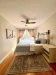 Fantastic Spacious Eastport Home Easy Walk to Everything & Parking for 6 Cars!