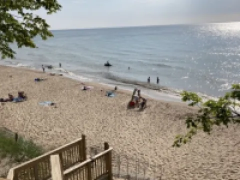 Charming 3-bedroom cottage in enjoyable Douglas with WiFi, AC Hotels in Douglas