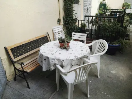 ORANGE GARDEN relax 50 meters from the sea Отели рядом с достопримечательностью «Музей Жана Кокто - Коллекция Северина Вундермана»