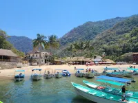 2/3Private Riverfront House-ocean/mountain view-Private Roof-3 min walk to beach