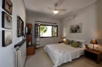 The House of Art, Corinth - AM. 00000196578