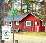 Peaceful Waters Cabin Sleeps 4