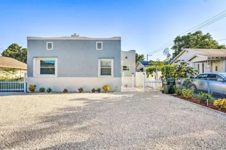 One bedroom vacation unit!