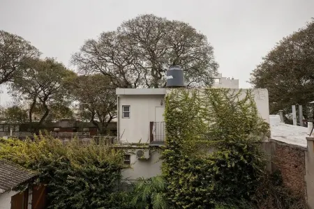 Entire rental unit in Montevideo, Uruguay Отели рядом с достопримечательностью «Кафедральный собор Монтевидео»