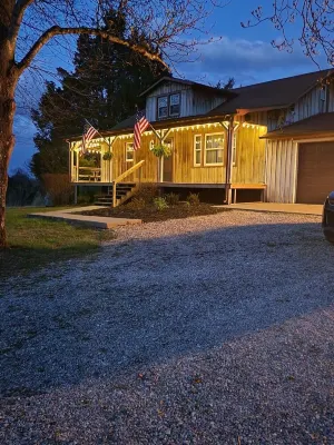 Relaxing retreat within miles from various activities