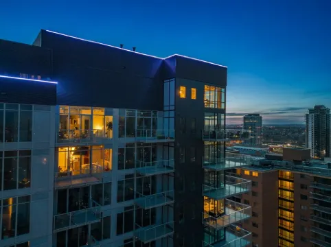 Studio Just Steps from Stampede Park: Luxury Living