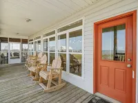 Pool! DOCK! Two Master Bedrooms. Private & public beach access. Sleeps 12