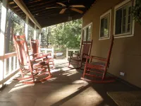 Lovely cabin a midst majestic pine trees Hotels in Beulah Valley