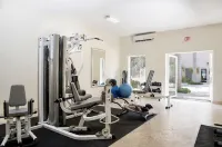 Modern Condo w/ resort amenities. Steps from Grace Bay Beach Hotels in The Bight Settlement