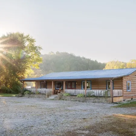 3 min to BCSP+Hot Tub+Fire Pit+Swing Set+Games+Pet Friendly!